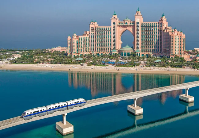 Palm monorail to Aquaventure